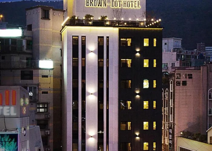 Brown Dot Station Hotel