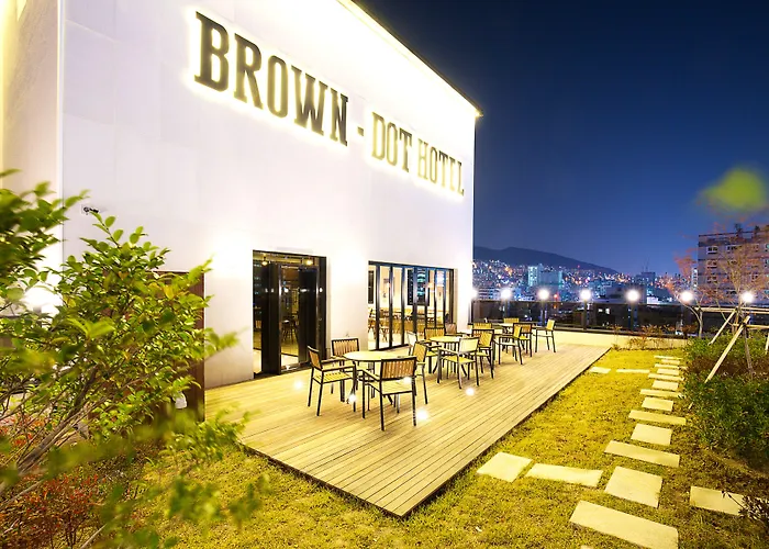Hotel Brown Dot Station